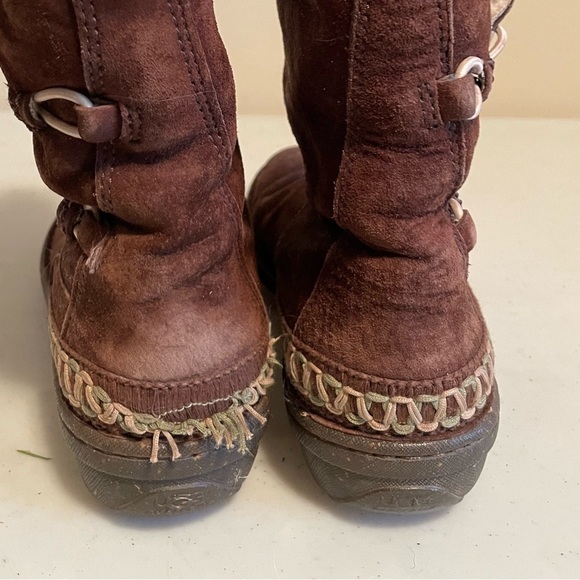 UGG Australia 5183 Womens Kona Dark Brown Suede Sheepskin Toggle Boots Size 7 - Picture 4 of 6